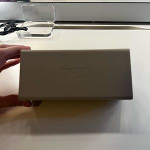 DEZI SUNGLASSES